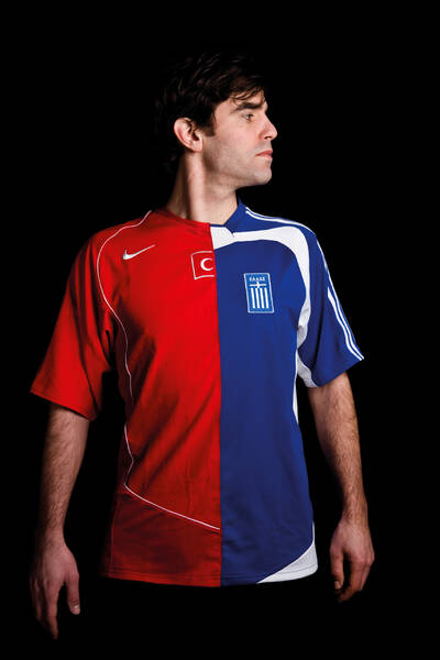 Heraldy Example: Test description