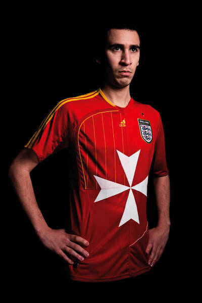 Heraldy Example: Test description