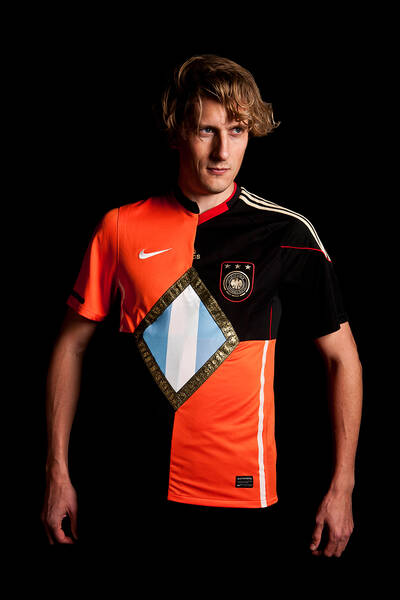 Heraldy Example: Test description