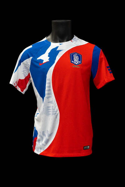 Project Photo: Blood in Blood Out x Nivelcrack x Korea [EXHIBITION]