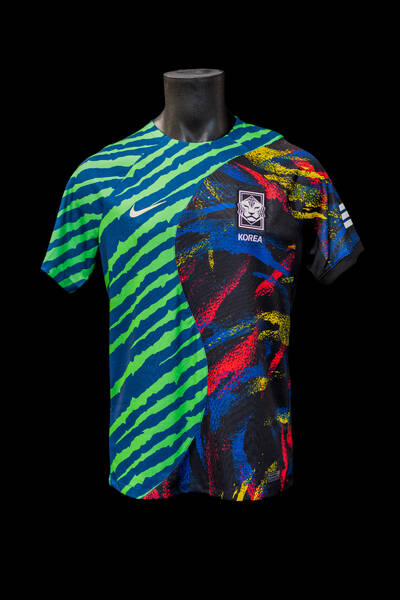 Project Photo: Blood in Blood Out x Nivelcrack x Korea [EXHIBITION]